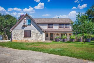 2611 Barton Hill Dr, Bulverde, TX 78163