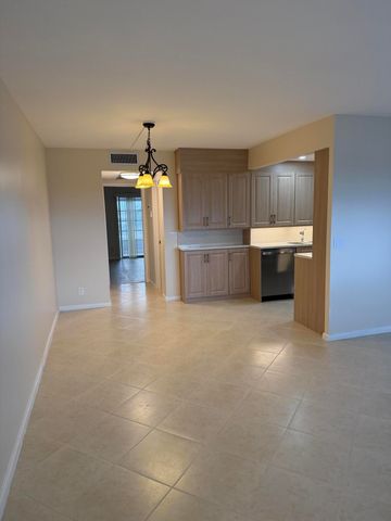 4067 Yarmouth D, Boca Raton, FL 33434