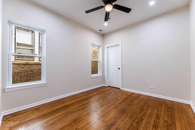 18 S Austin Boulevard 2, Oak Park, IL 60304