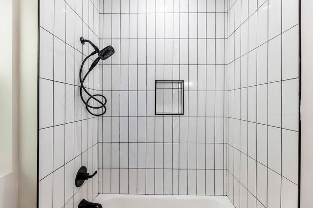 18 S Austin Boulevard 2, Oak Park, IL 60304