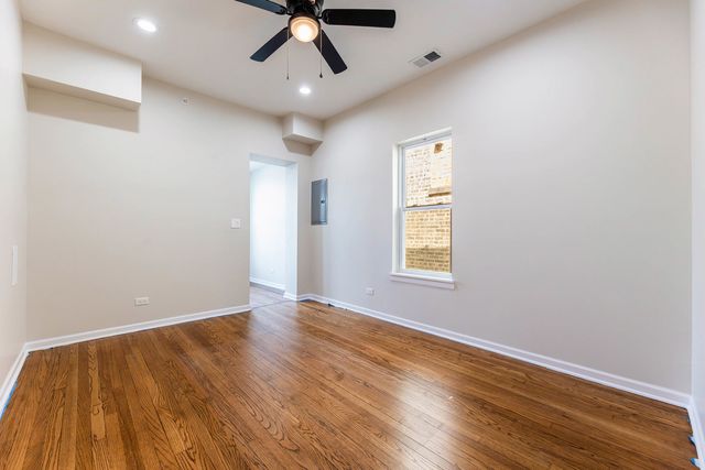 18 S Austin Boulevard 2, Oak Park, IL 60304