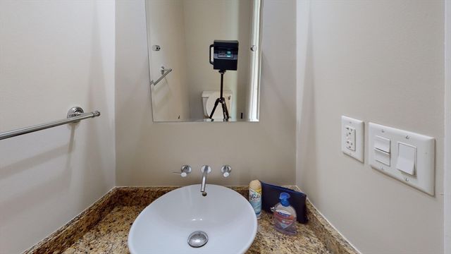 227 Summit Ave W205, Brookline, MA 02446