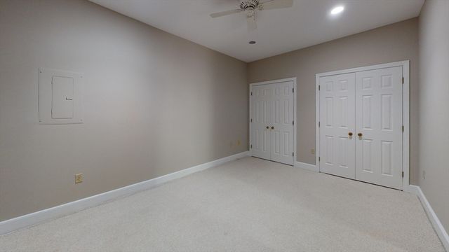 227 Summit Ave W205, Brookline, MA 02446