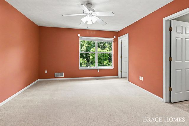 1776 Grand Court, Grand Rapids, MI 49525