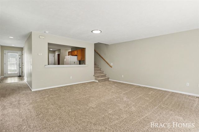 1776 Grand Court, Grand Rapids, MI 49525