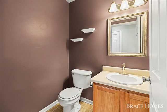 1776 Grand Court, Grand Rapids, MI 49525