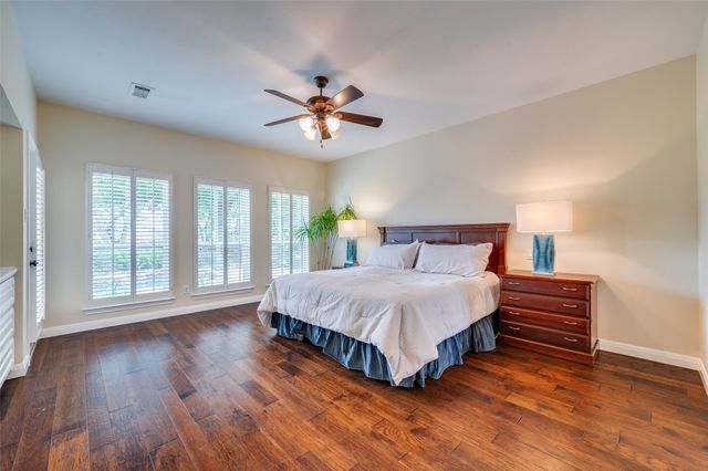 825 Hills Creek Drive, Mckinney, TX 75072