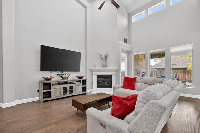 8238 Plumbago Way, Dallas, TX 75252