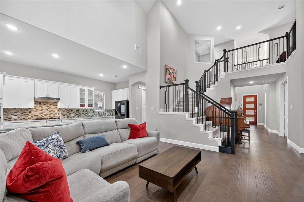 8238 Plumbago Way, Dallas, TX 75252