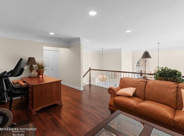 54920 Hennington Court, Shelby Twp, MI 48316