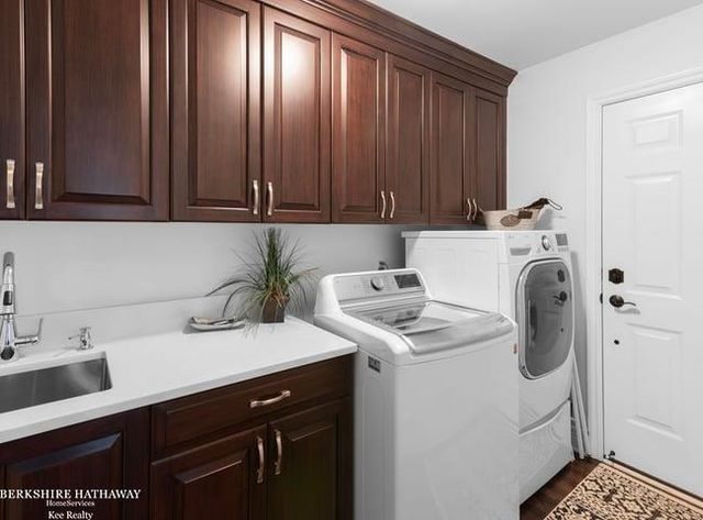 54920 Hennington Court, Shelby Twp, MI 48316