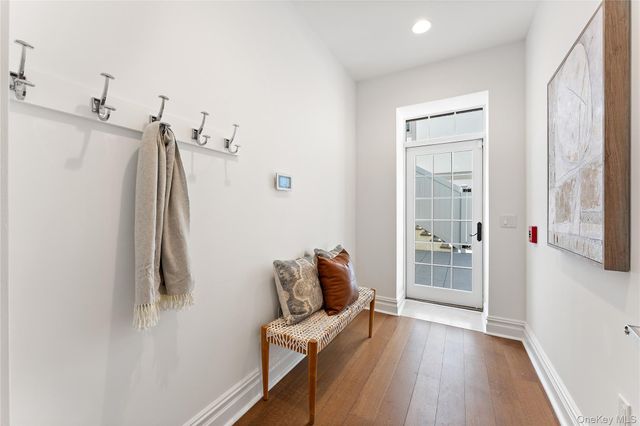 2 Weaver Street 12, Scarsdale, NY 10583