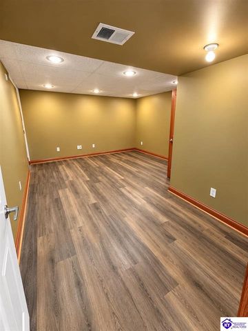 1406 Amanda Jo Drive, Elizabethtown, KY 42701