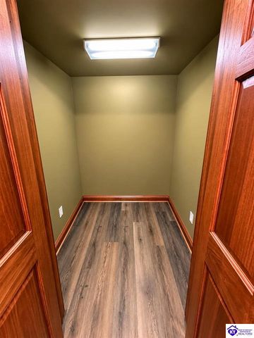 1406 Amanda Jo Drive, Elizabethtown, KY 42701