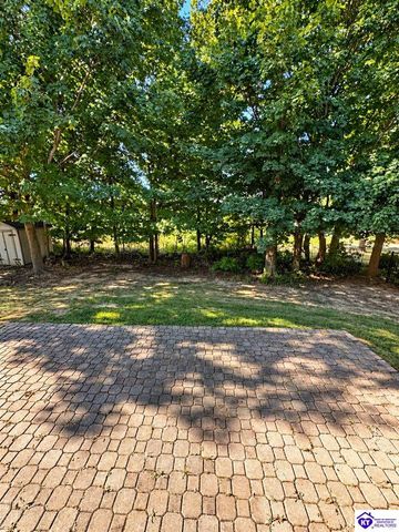 1406 Amanda Jo Drive, Elizabethtown, KY 42701