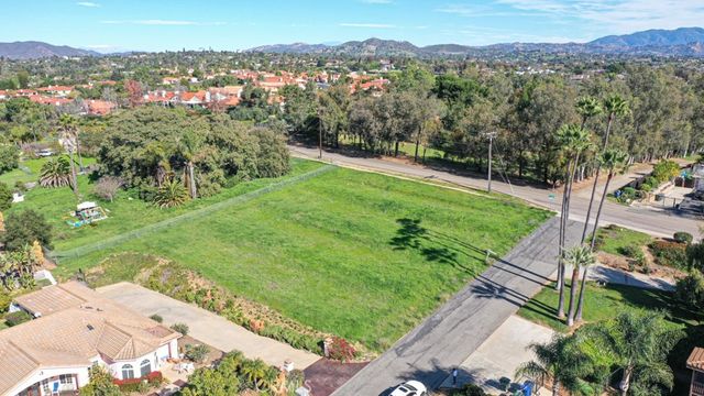 1086 Snow Creek, Fallbrook, CA 92028