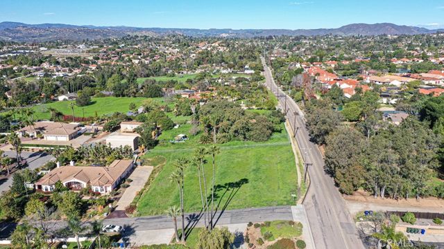 1086 Snow Creek, Fallbrook, CA 92028