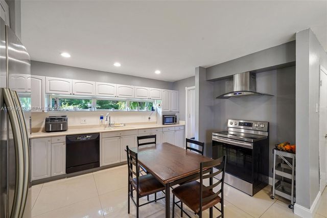 17150 SW 296th St, Homestead, FL 33030