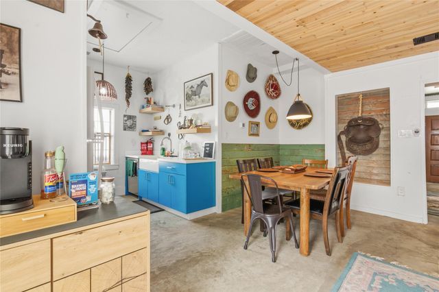 3327 Ursuline Street, Galveston, TX 77550