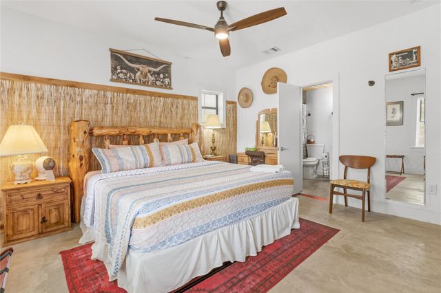 3327 Ursuline Street, Galveston, TX 77550