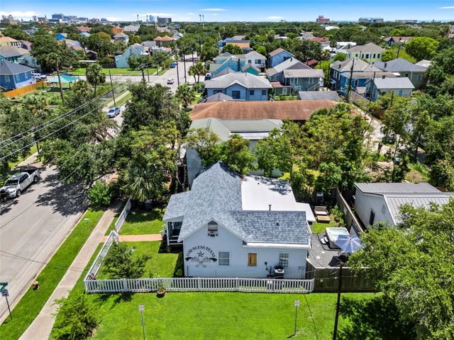 3327 Ursuline Street, Galveston, TX 77550