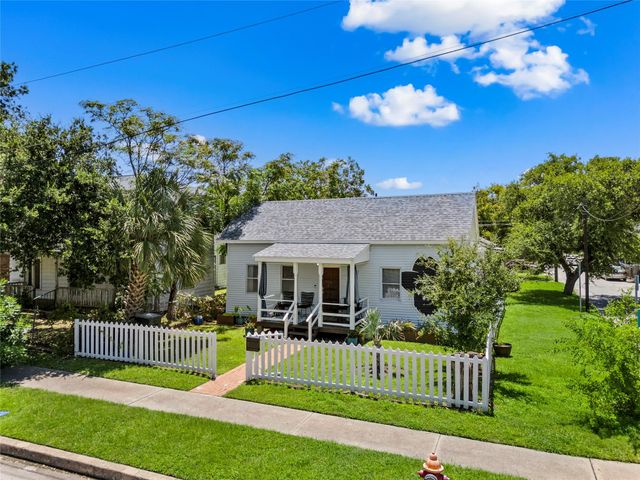 3327 Ursuline Street, Galveston, TX 77550