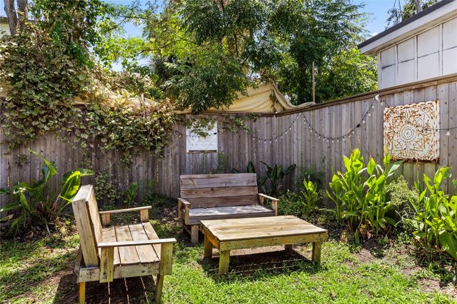 3327 Ursuline Street, Galveston, TX 77550