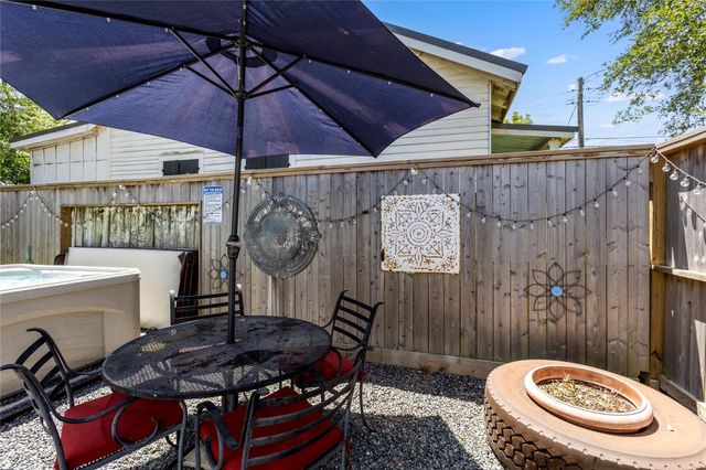 3327 Ursuline Street, Galveston, TX 77550
