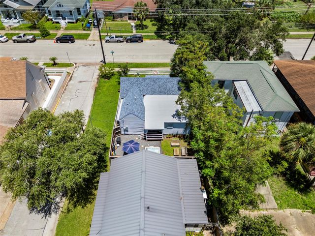 3327 Ursuline Street, Galveston, TX 77550