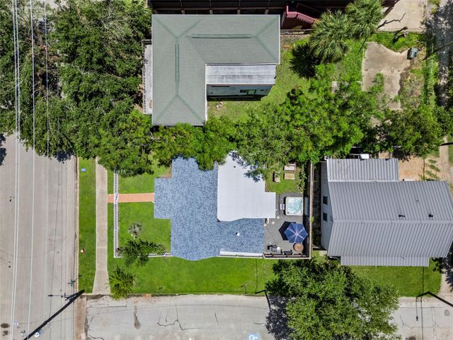 3327 Ursuline Street, Galveston, TX 77550