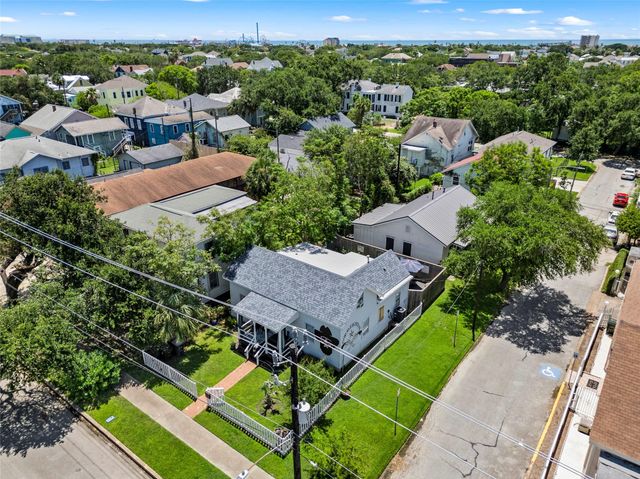 3327 Ursuline Street, Galveston, TX 77550