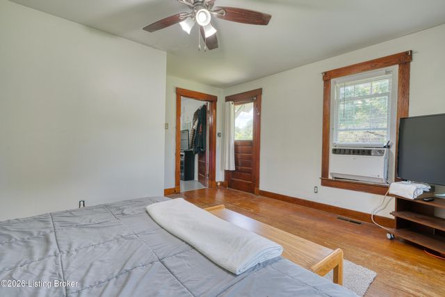 5703 Billtown Rd, Louisville, KY 40299