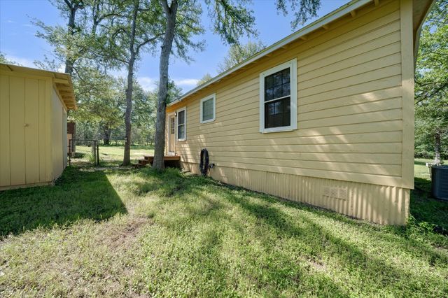 1732 Watterson RD, Red Rock, TX 78662