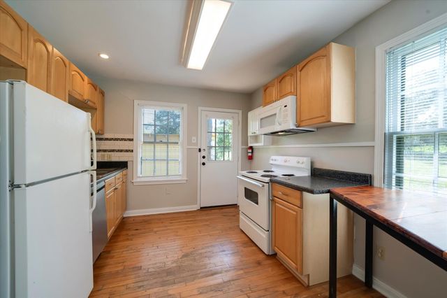 1732 Watterson RD, Red Rock, TX 78662