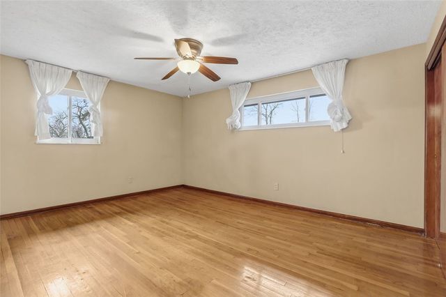 5195 Texas Ave, Bethel Park, PA 15102