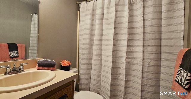 482 East Street APT 16, Plainville, CT 06062