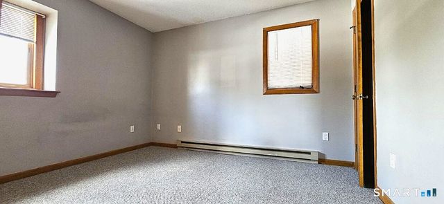 482 East Street APT 16, Plainville, CT 06062