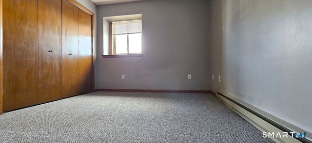 482 East Street APT 16, Plainville, CT 06062