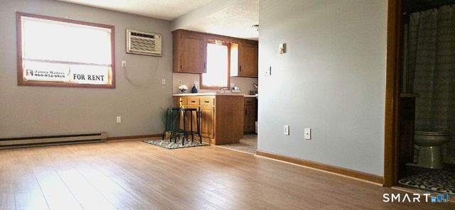 482 East Street APT 16, Plainville, CT 06062