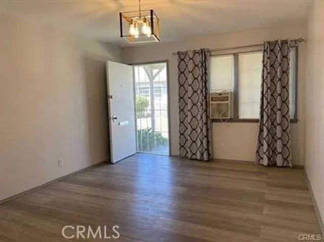 2544 N Brighton, Burbank, CA 91504