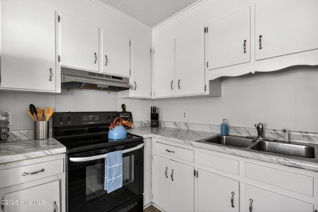 209 Cardinal Road, Jacksonville, NC 28546