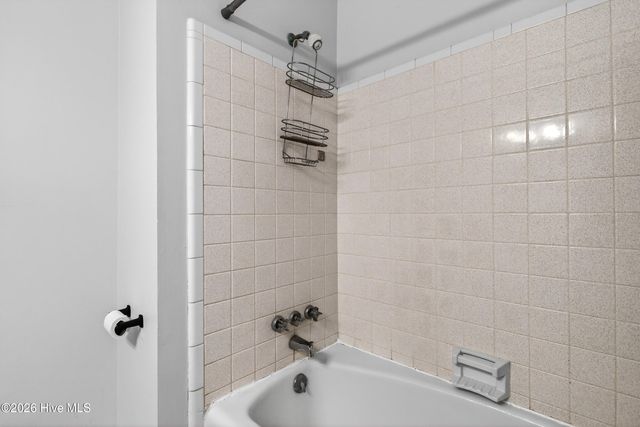 209 Cardinal Road, Jacksonville, NC 28546