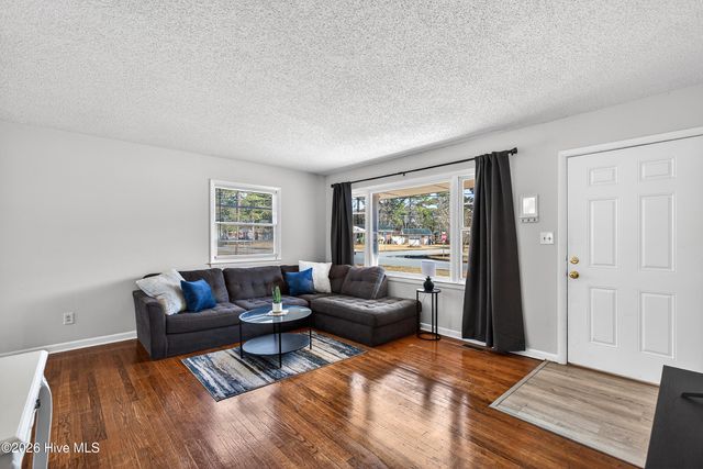 209 Cardinal Road, Jacksonville, NC 28546