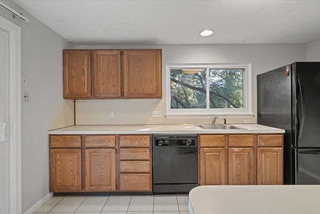 23 Spyglass Hill Dr 23, Ashland, MA 01721