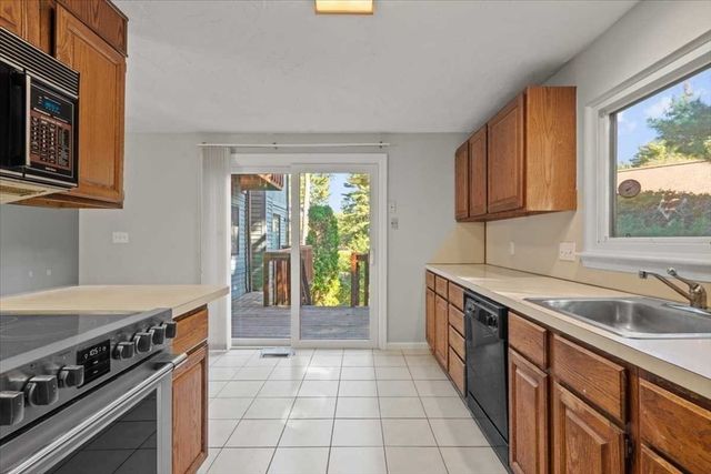 23 Spyglass Hill Dr 23, Ashland, MA 01721