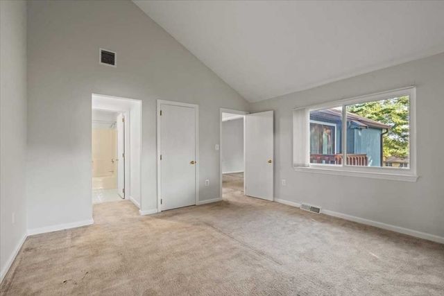 23 Spyglass Hill Dr 23, Ashland, MA 01721