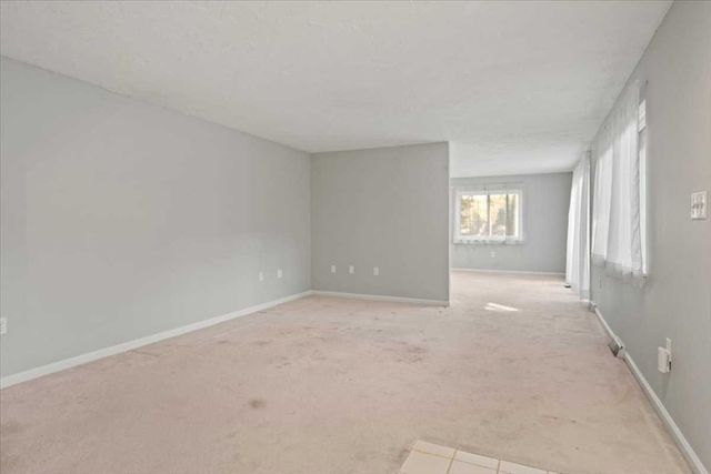 23 Spyglass Hill Dr 23, Ashland, MA 01721