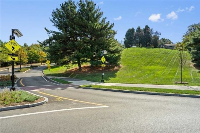 23 Spyglass Hill Dr 23, Ashland, MA 01721