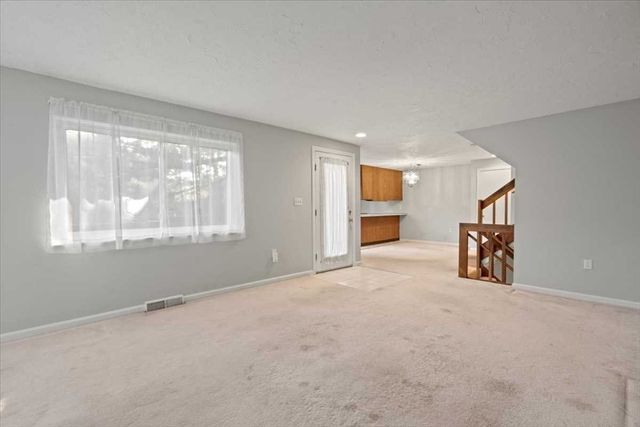 23 Spyglass Hill Dr 23, Ashland, MA 01721