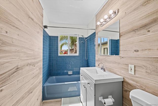 1802 Crandall Dr, San Diego, CA 92111